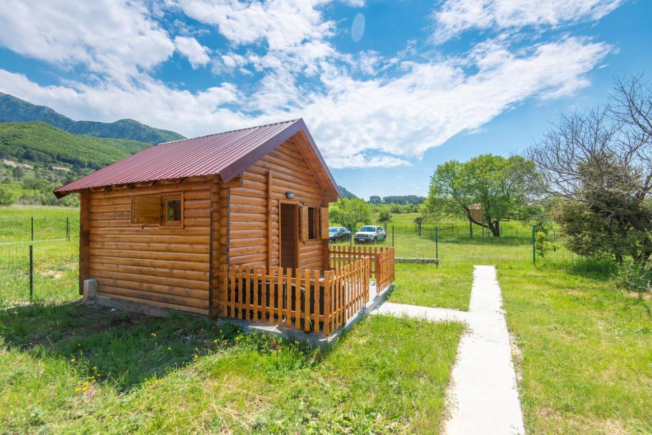 Lovcen Mountain Cottages Njegusi Exterior photo