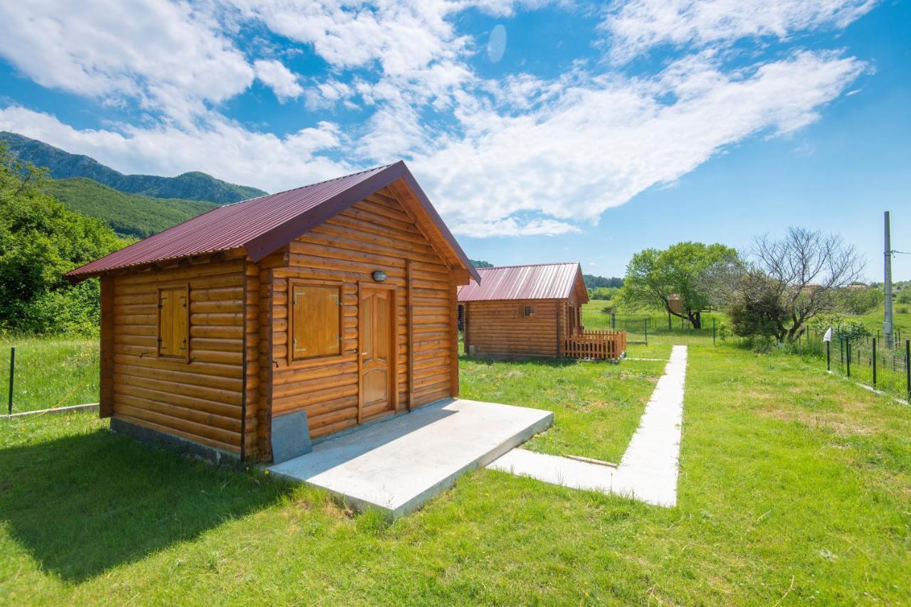 Lovcen Mountain Cottages Njegusi Exterior photo