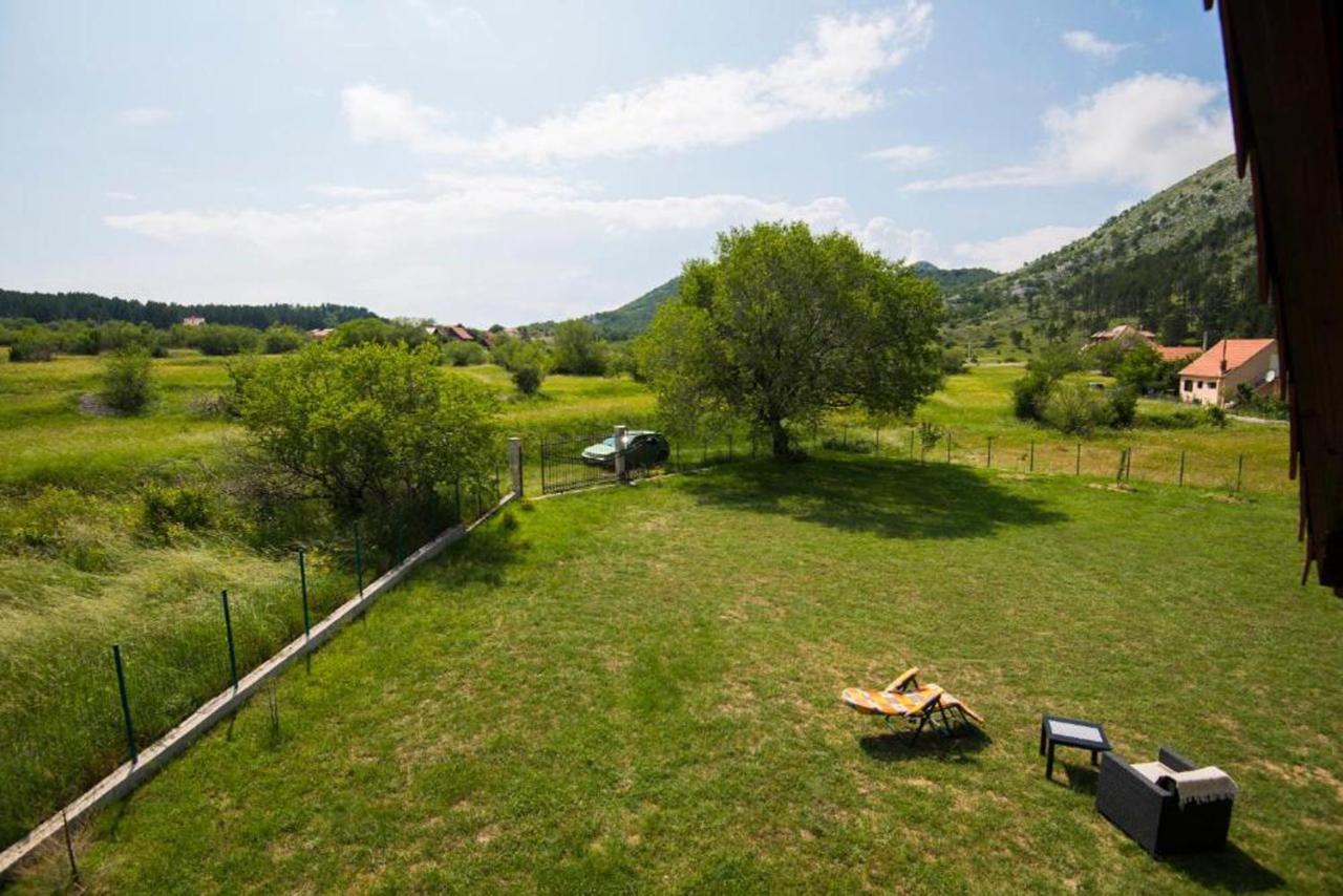 Lovcen Mountain Cottages Njegusi Exterior photo
